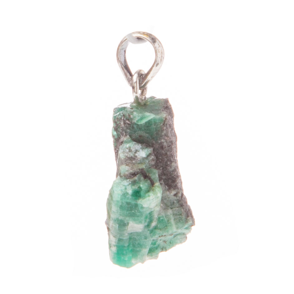 Smaragdanhänger aus Rohstein